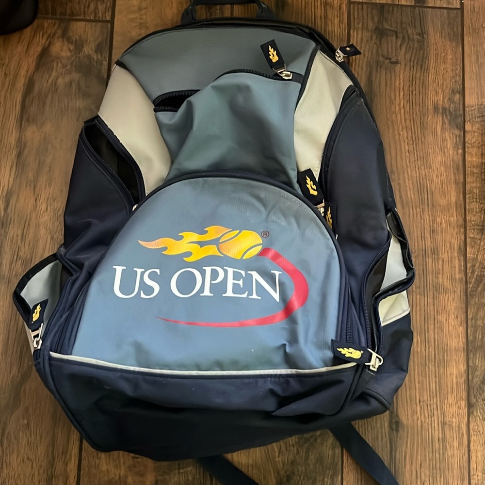 Tennis bag
